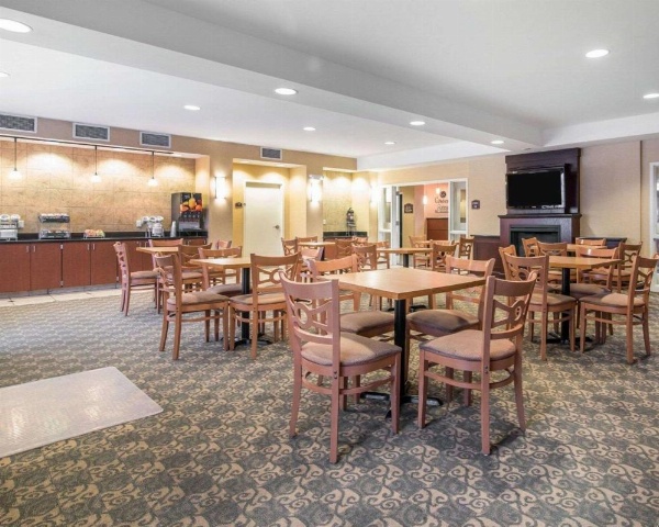 University Inn Vestal image 12