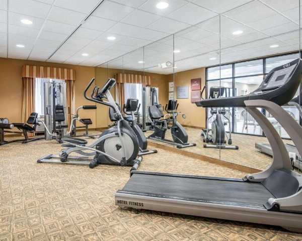 University Inn Vestal image 20